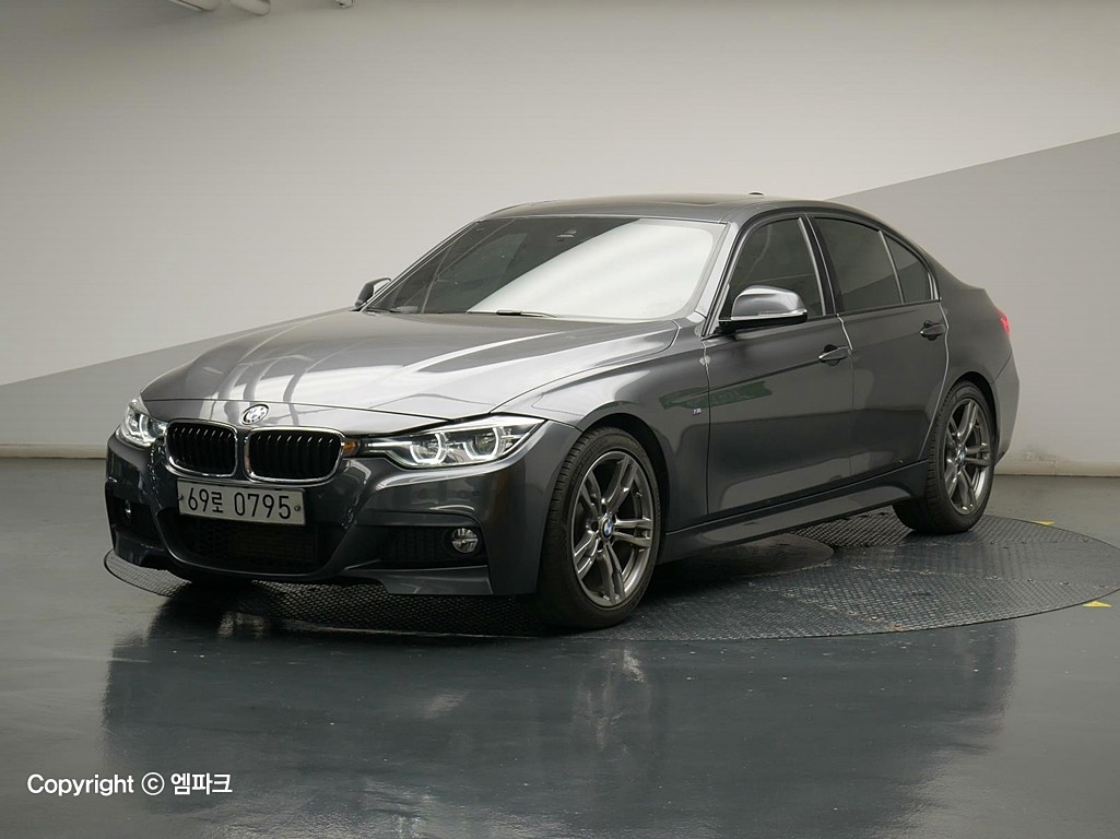 2016 BMW 3 Series (6Gen) 320i M sports
