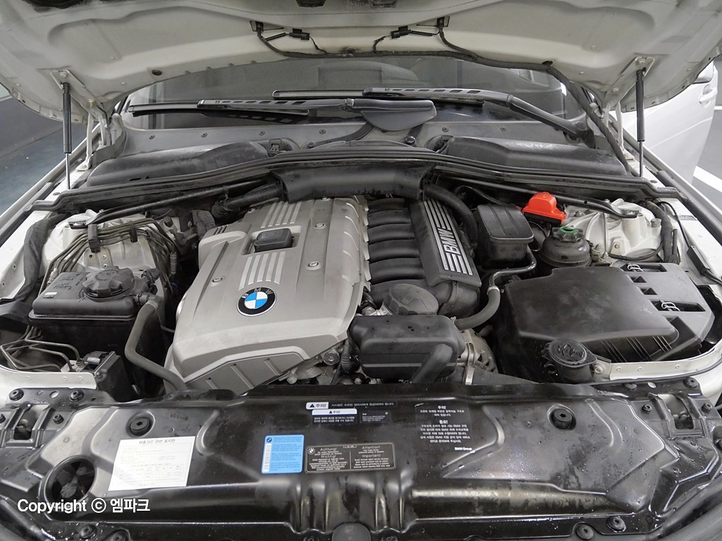 2007 BMW 5 SERIES (5Gen) 523i