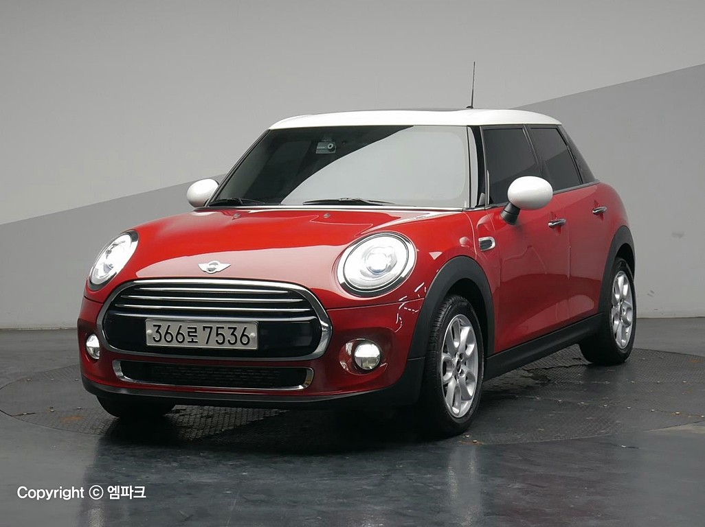 2017 MINI COOPER 5 Door 1.5 D high