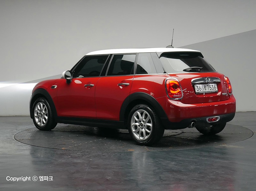2017 MINI COOPER 5 Door 1.5 D high