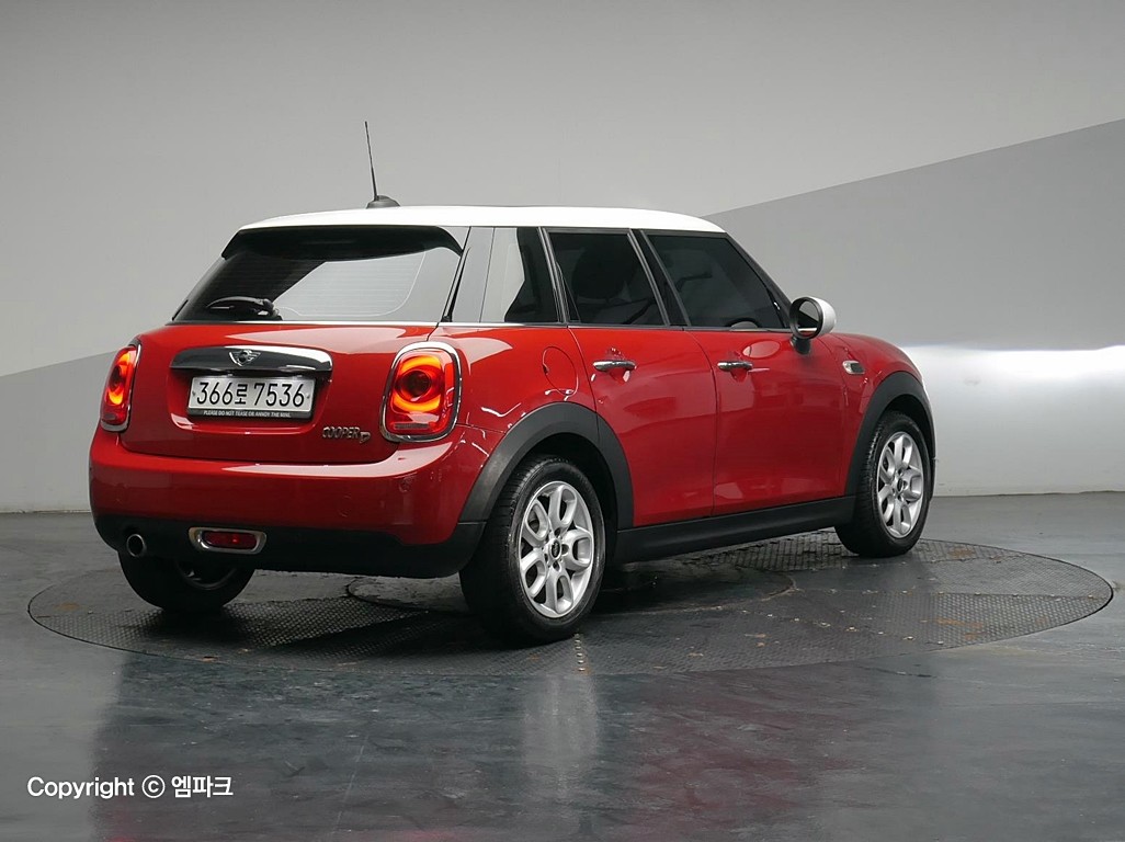 2017 MINI COOPER 5 Door 1.5 D high