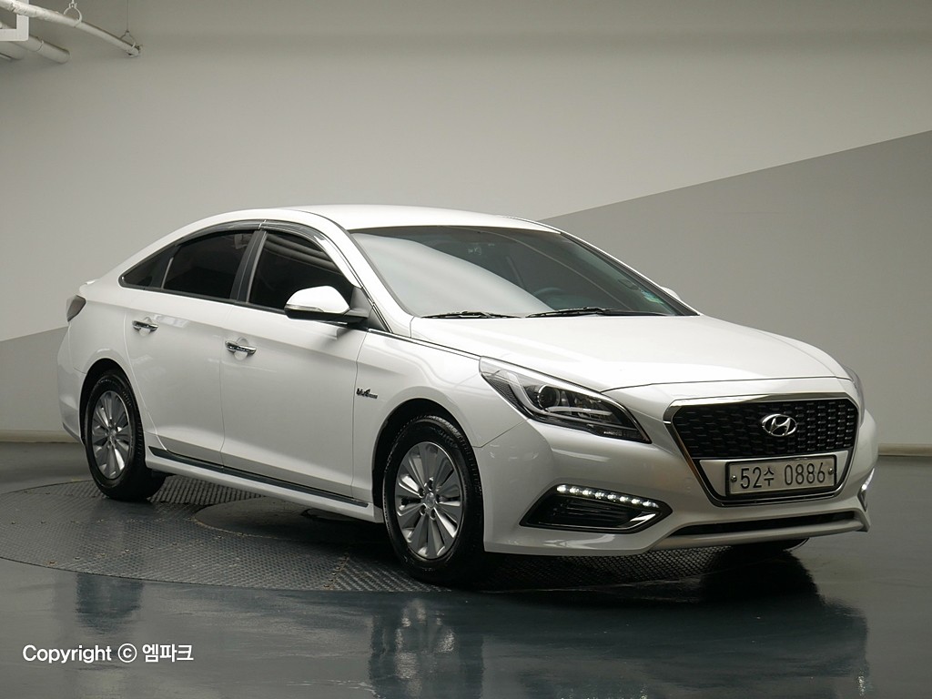2016 HYUNDAI LF SONATA HYBRID 