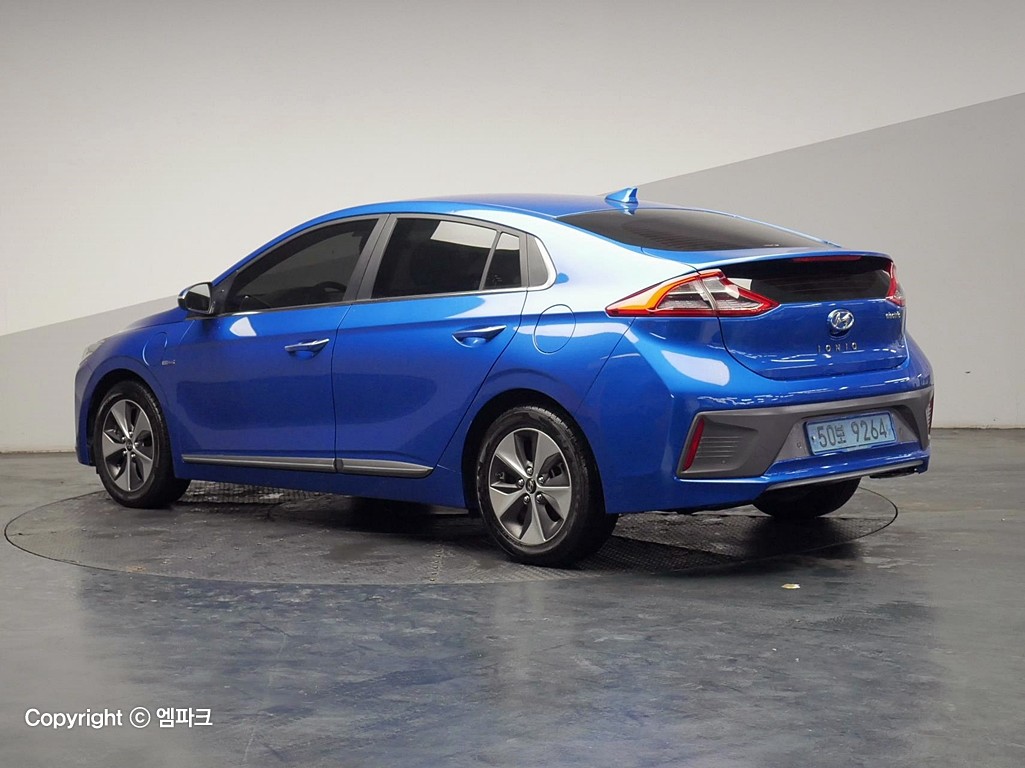 2017 HYUNDAI IONIQ Electric Q