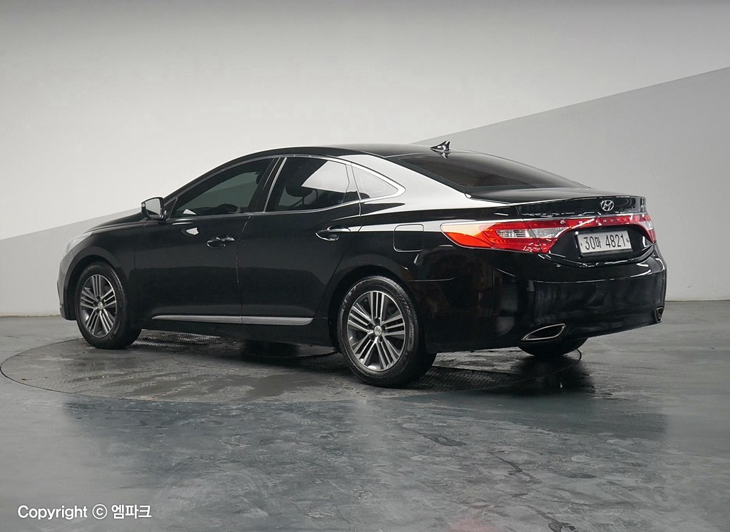 2014 HYUNDAI GRANDEUR HG HG 240 Modern