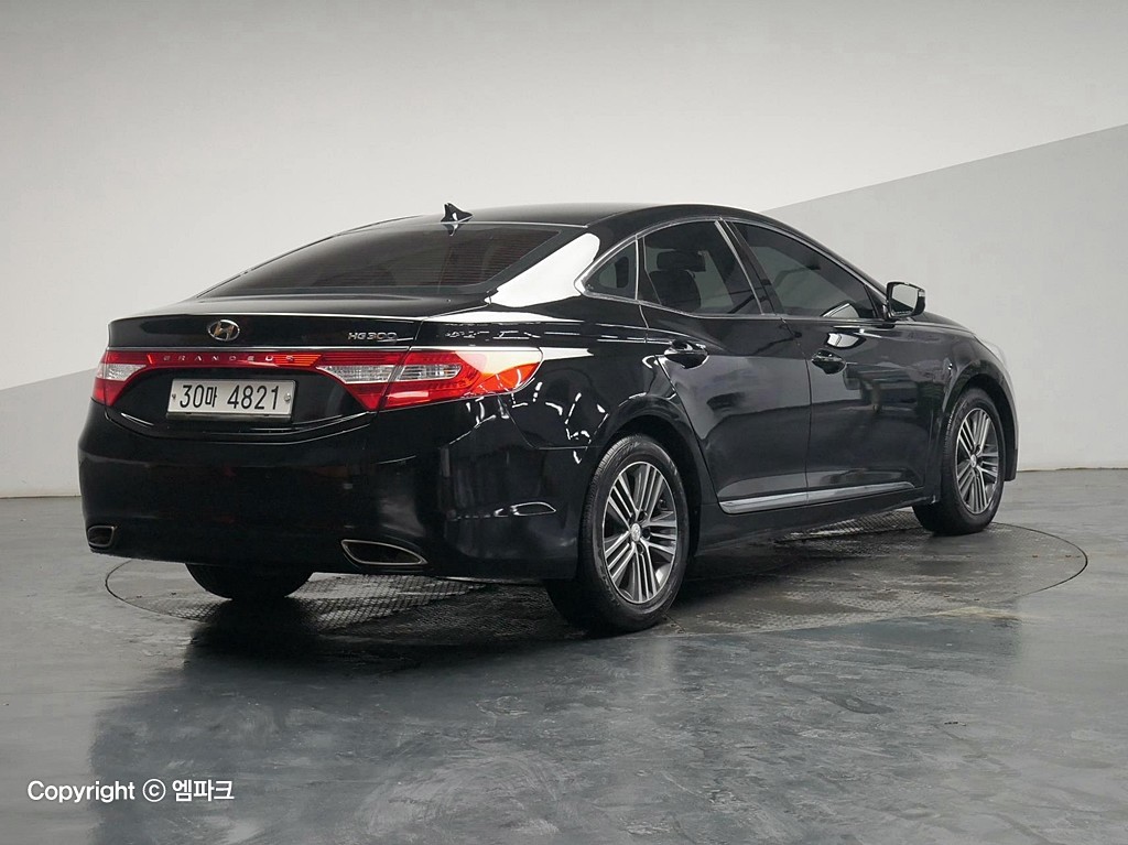 2014 HYUNDAI GRANDEUR HG HG 240 Modern