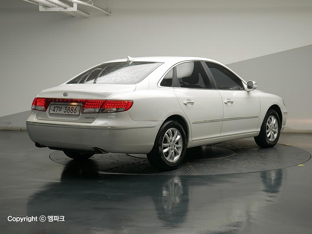 2010 HYUNDAI THE LUXURY GRANDEUR LPI Disabled