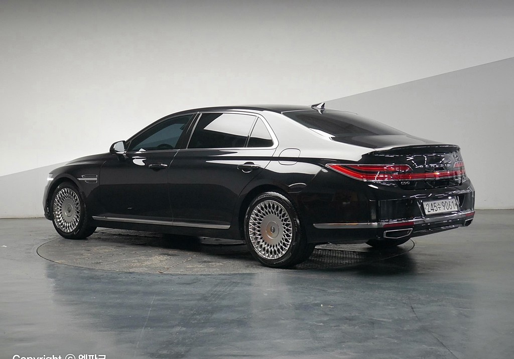 2020 GENESIS G90 5.0 AWD Prestige