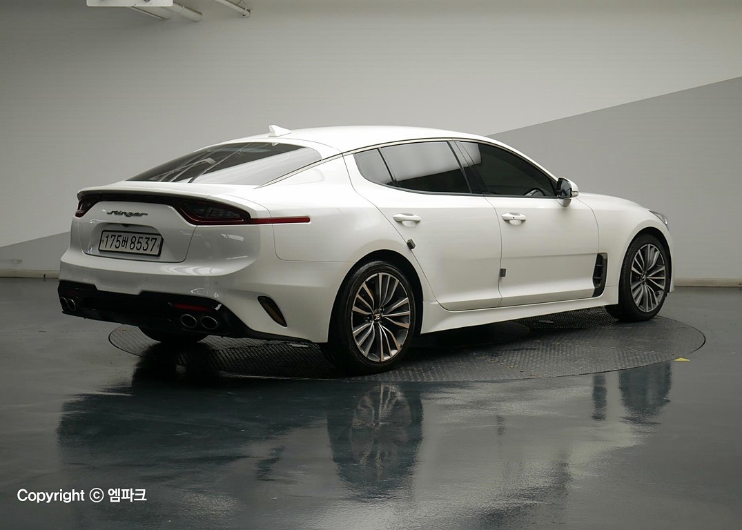 2019 KIA STINGER 2.0 turbo platinum