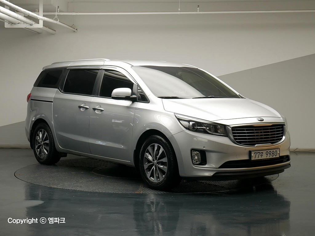 2016 KIA ALL NEW CARNIVAL 11 -seater diesel luxury