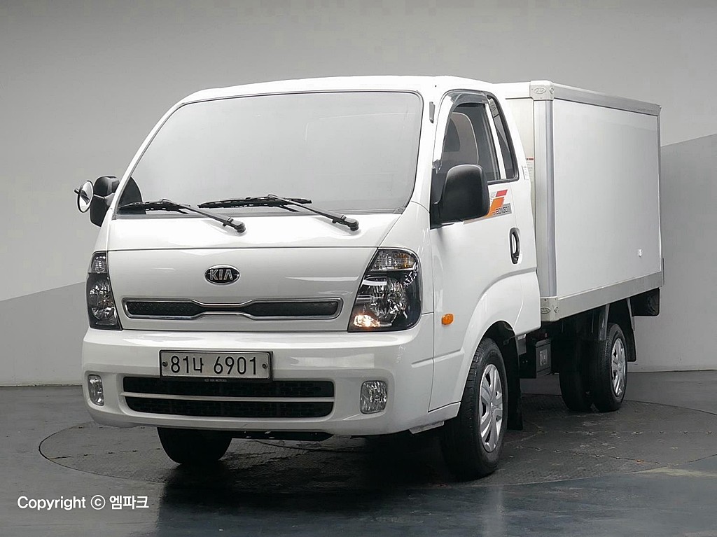 2018 KIA BONGO 3 Built -in 1 ton king cap low