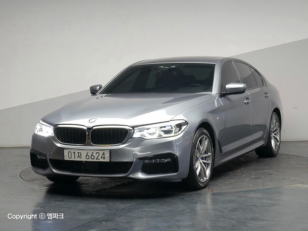 2017 BMW 5 SERIES (7Gen) 