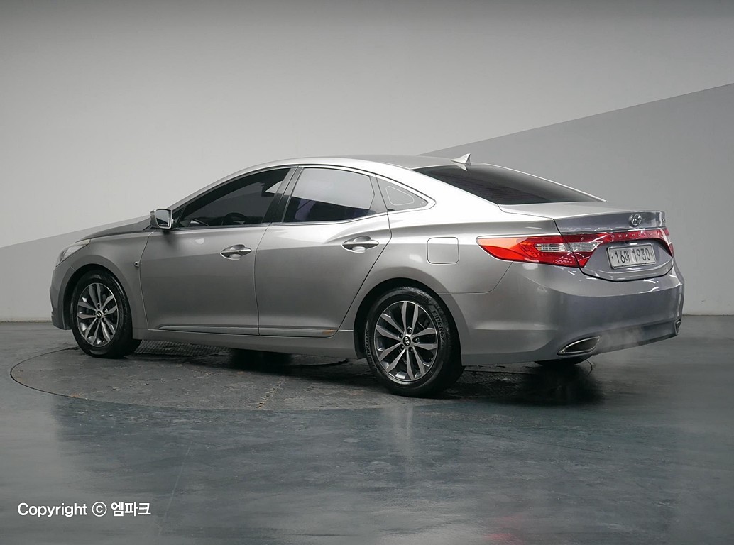 2012 HYUNDAI GRANDEUR HG HG 240 luxury