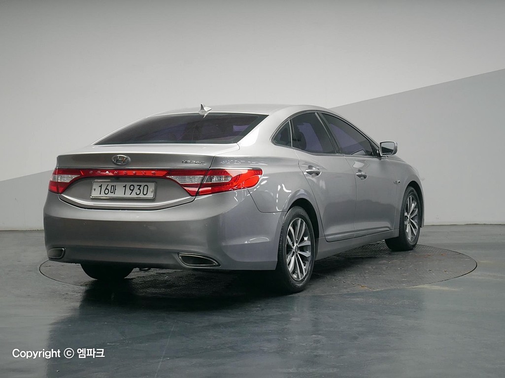 2012 HYUNDAI GRANDEUR HG HG 240 luxury