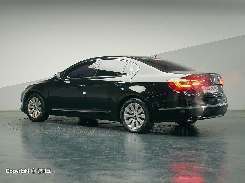 2012 KIA K7 THE PRESTIGE LPI Rent -a -car luxury