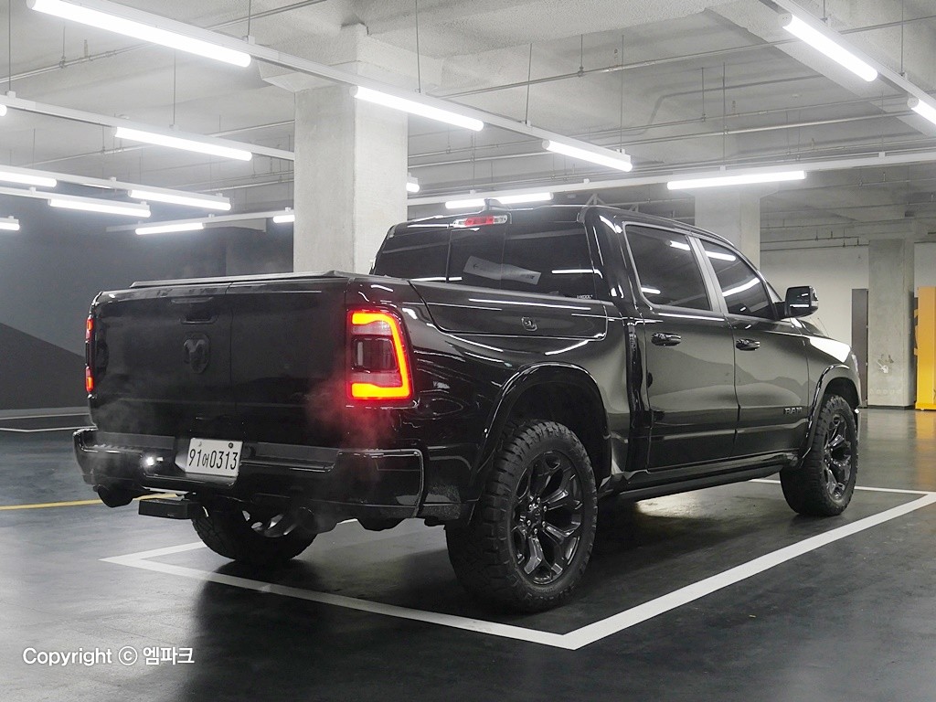 2020 DODGE PICKUP 5.7