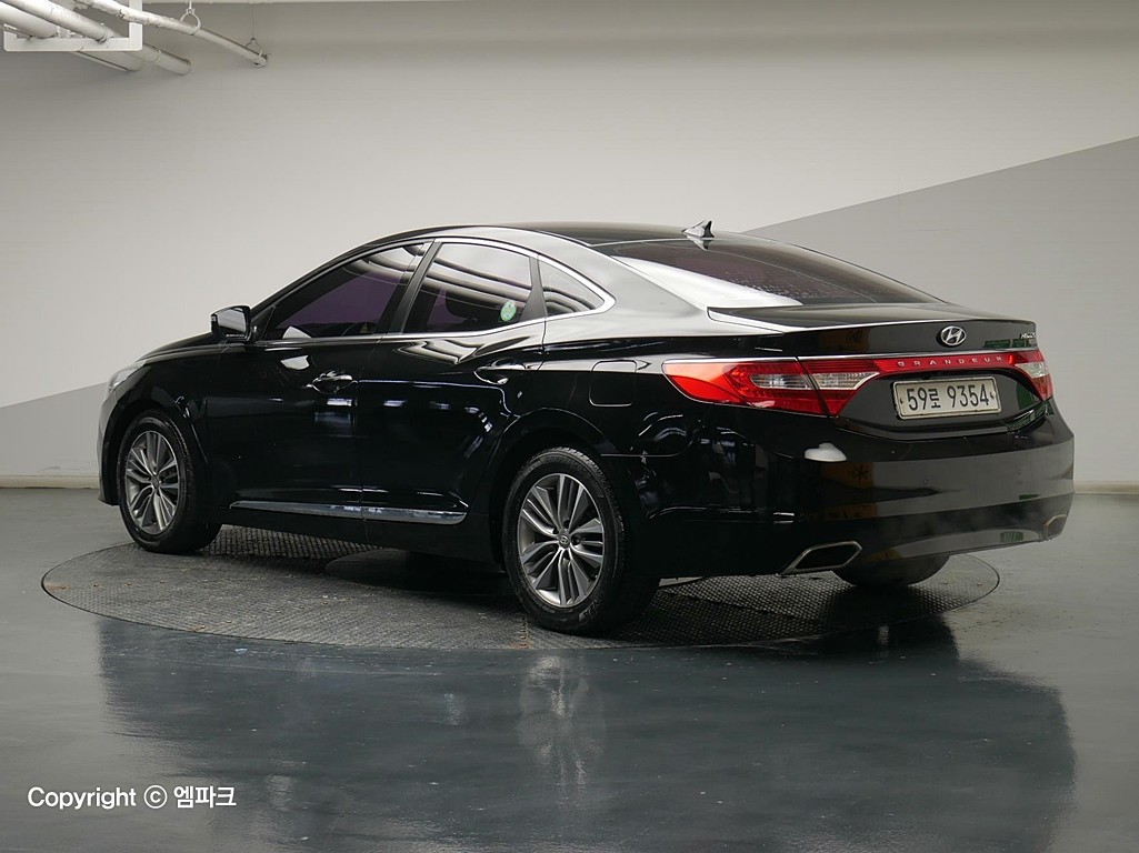 2015 HYUNDAI GRANDEUR HG Diesel HG 220 Modern