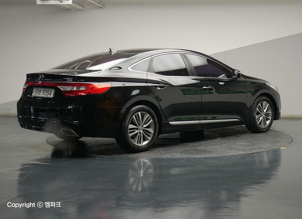 2015 HYUNDAI GRANDEUR HG Diesel HG 220 Modern