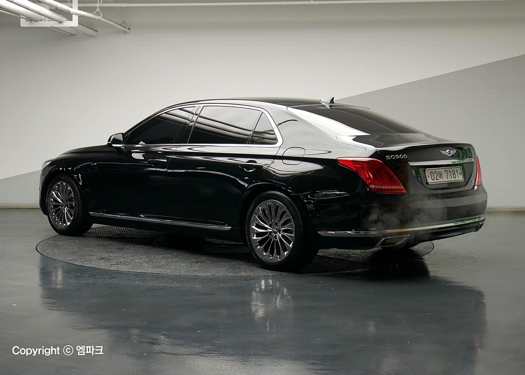 2016 GENESIS EQ900 3.8 GDI AWD Premium luxury