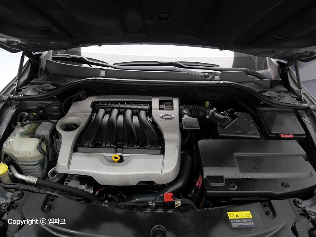 2010 RENAULT KOREA NEW SM5 (NEW) 2.0 re