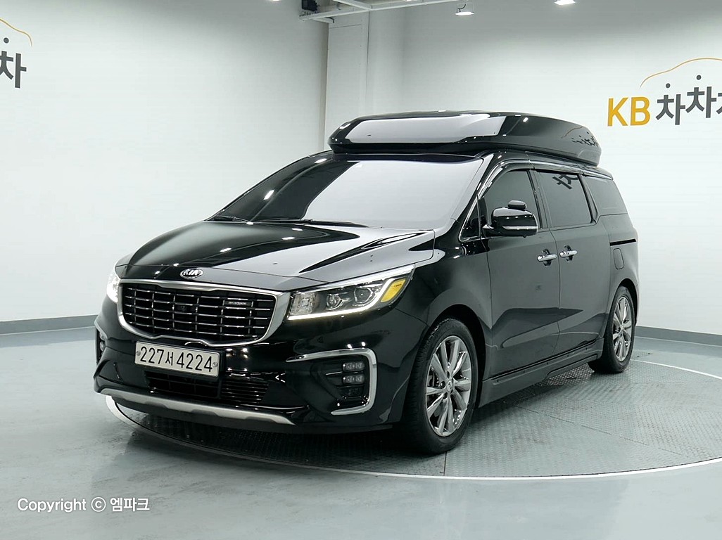 2019 KIA THE NEW CARNIVAL High Limousine 9 -seater gasoline Noblesse Special