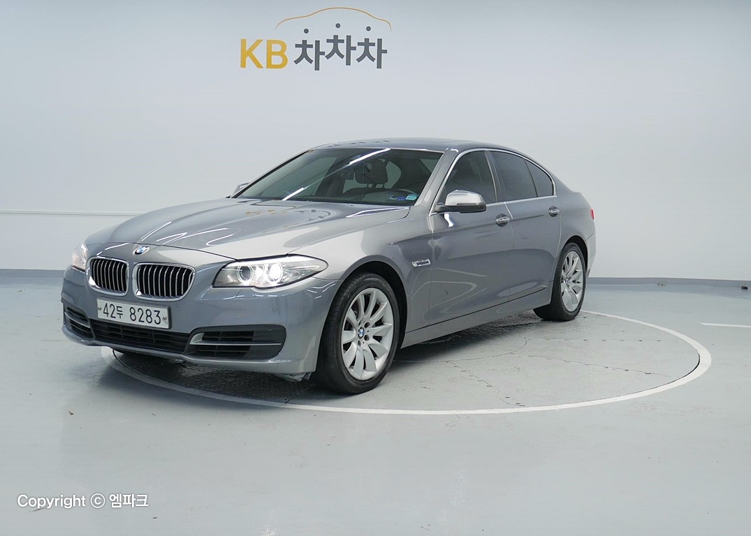 2015 BMW 5 SERIES (6Gen) 520d