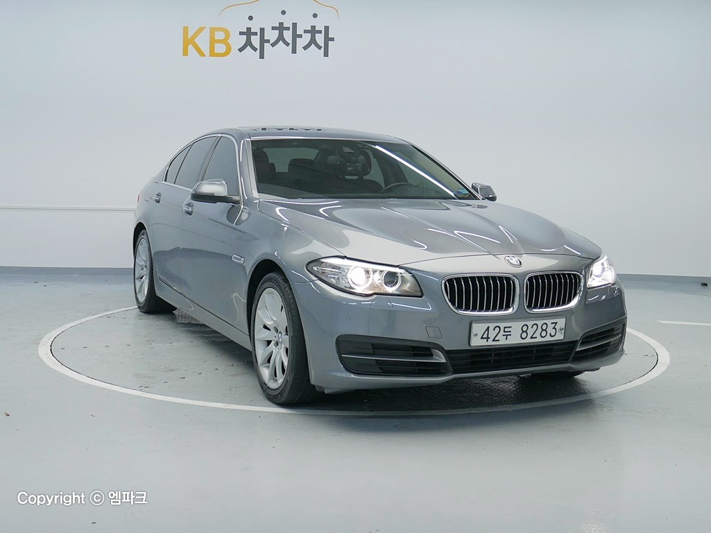 2015 BMW 5 SERIES (6Gen) 520d