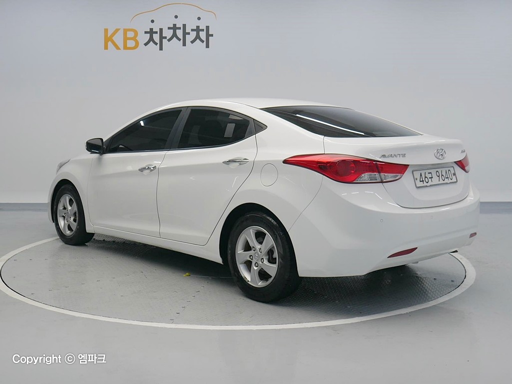 2011 HYUNDAI AVANTE MD M16 GDI luxury