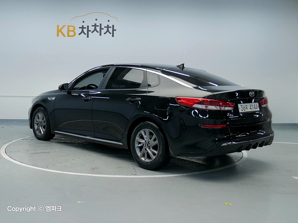 2019 KIA THE NEW K5 2.0 gasoline luxury