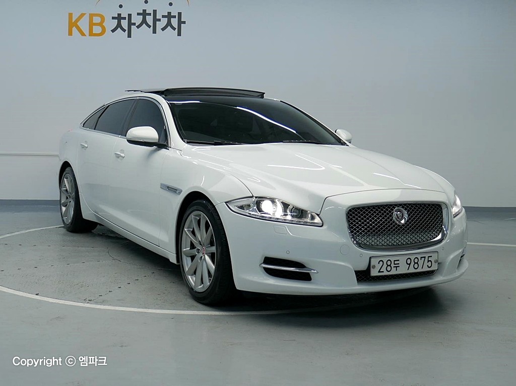 2015 JAGUAR XJ 3.0D LWB Premium luxury
