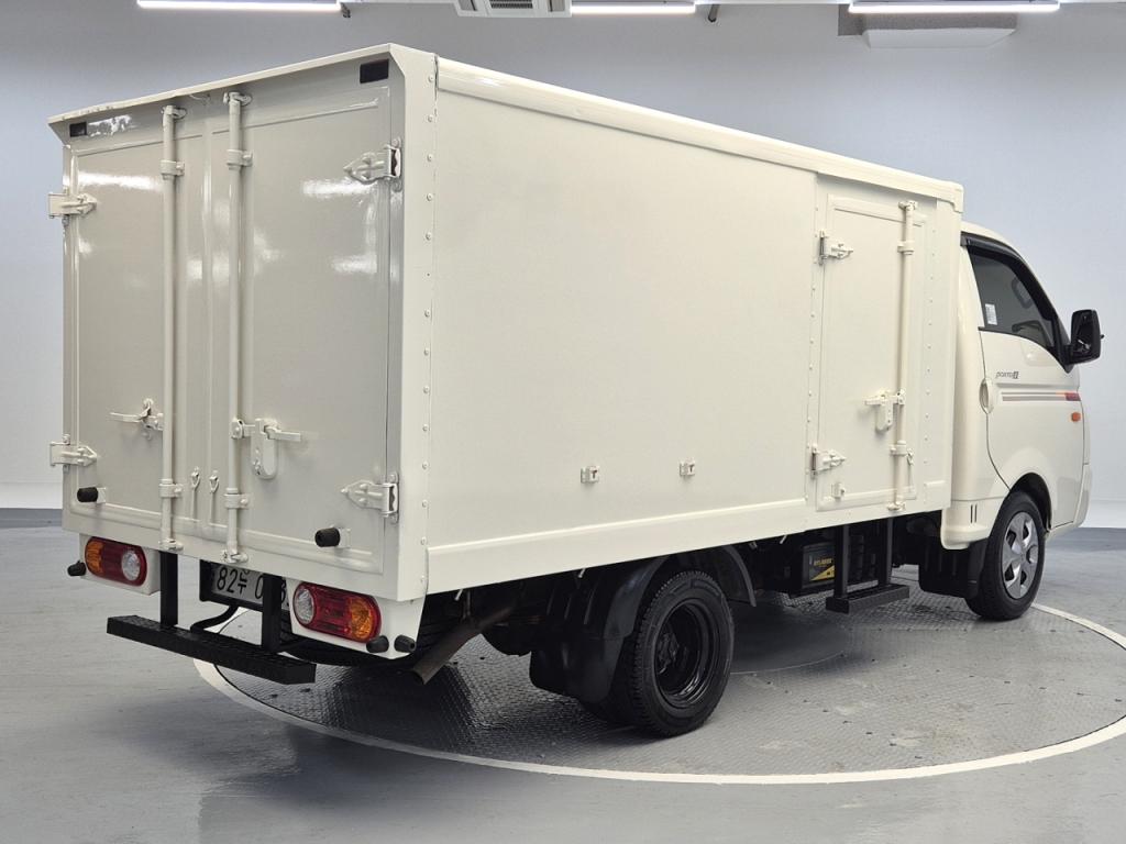 2018 HYUNDAI PORTER II Built -in Low