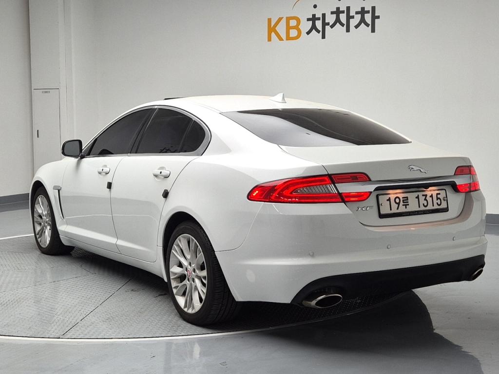 2014 JAGUAR XF (1G) 3.0D V6 luxury