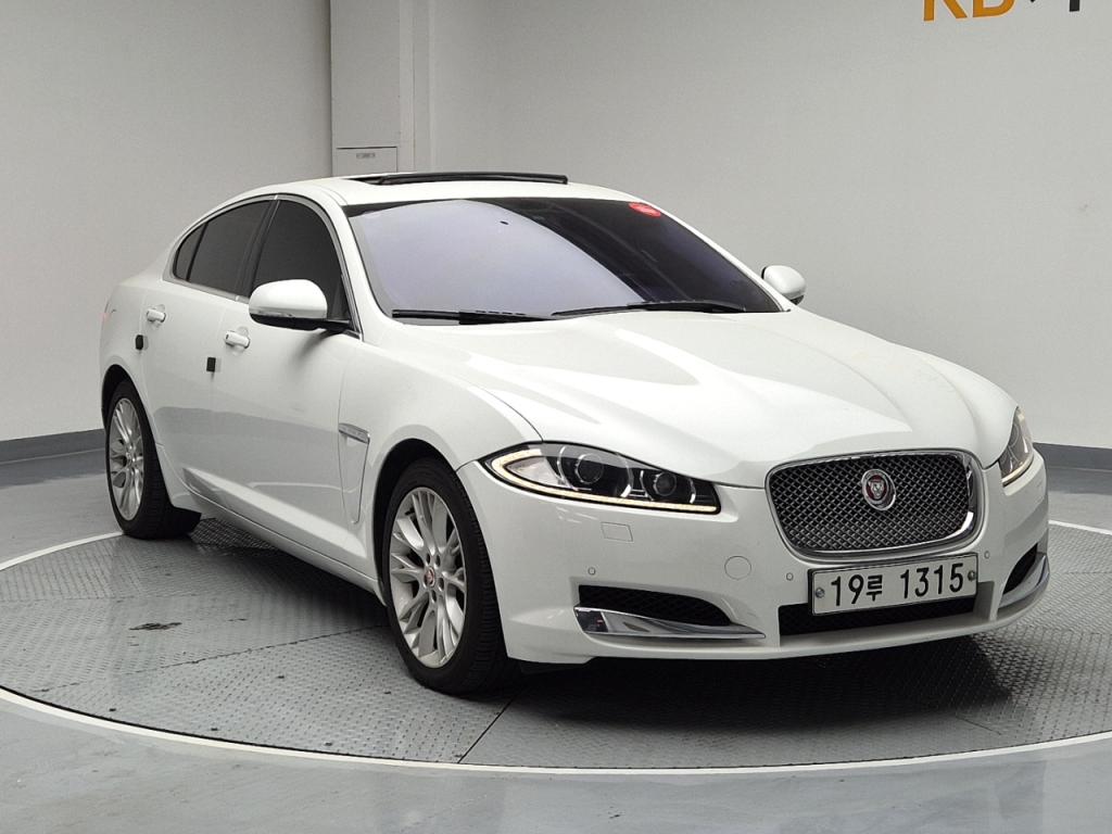 2014 JAGUAR XF (1G) 3.0D V6 luxury