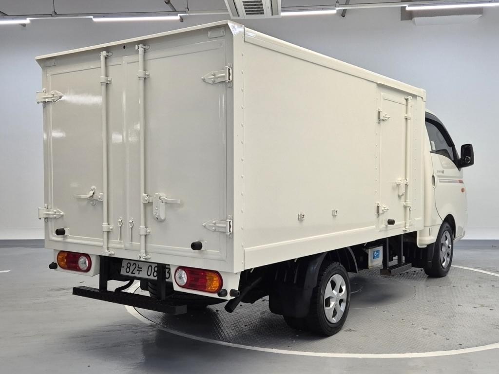 2018 HYUNDAI PORTER II Built -in Low