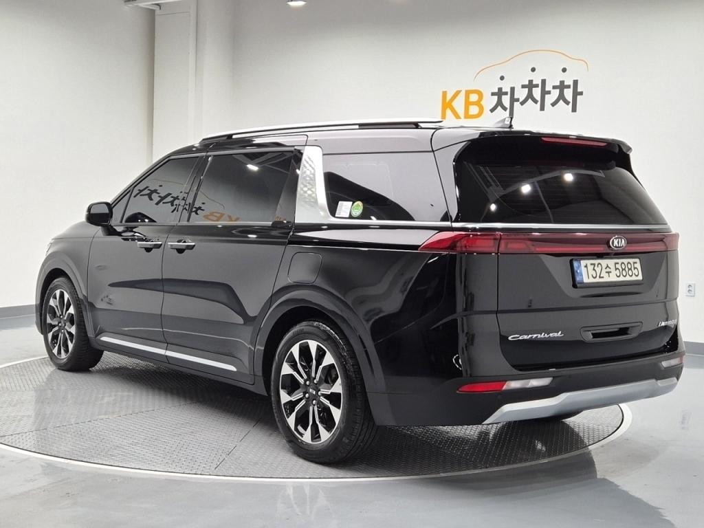 2021 KIA CARNIVAL (KA4) Limousine 7 -seater gasoline nobless
