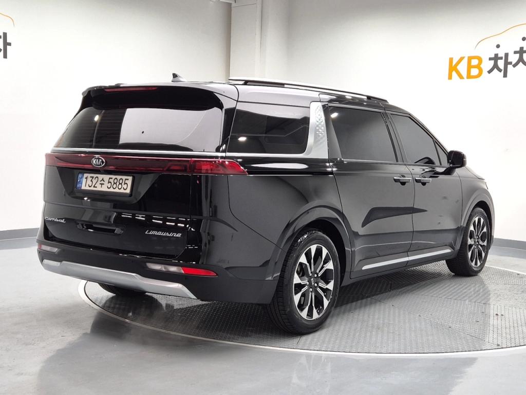 2021 KIA CARNIVAL (KA4) Limousine 7 -seater gasoline nobless
