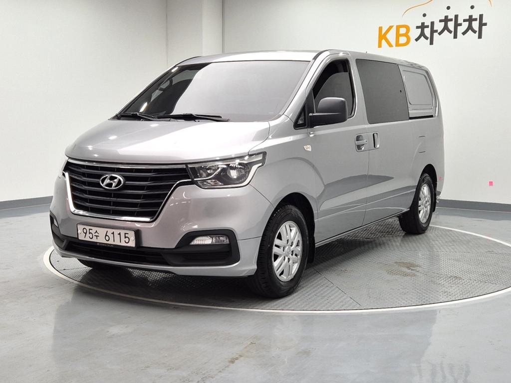 2019 HYUNDAI THE NEW GRAND STAREX 5 -seater diesel van smart