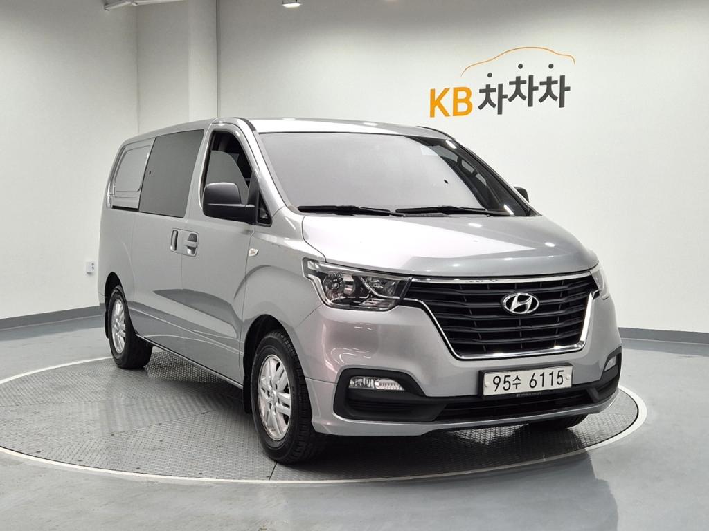 2019 HYUNDAI THE NEW GRAND STAREX 5 -seater diesel van smart