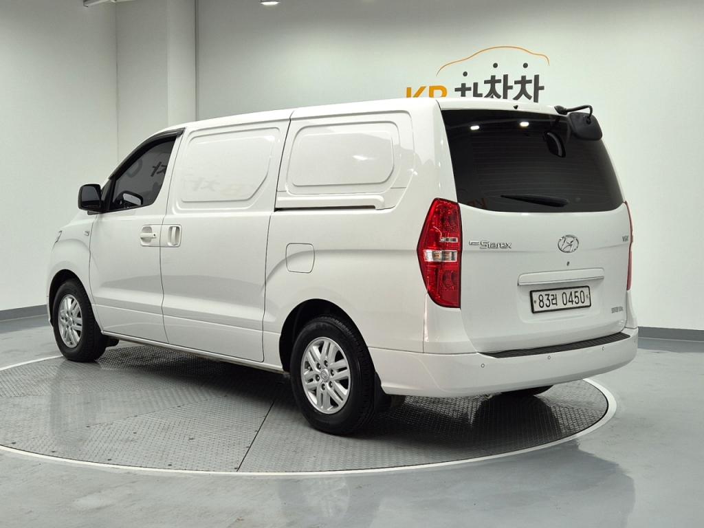 2020 HYUNDAI THE NEW GRAND STAREX 3 -seater diesel van smart