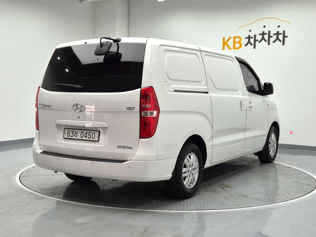 2020 HYUNDAI THE NEW GRAND STAREX 3 -seater diesel van smart