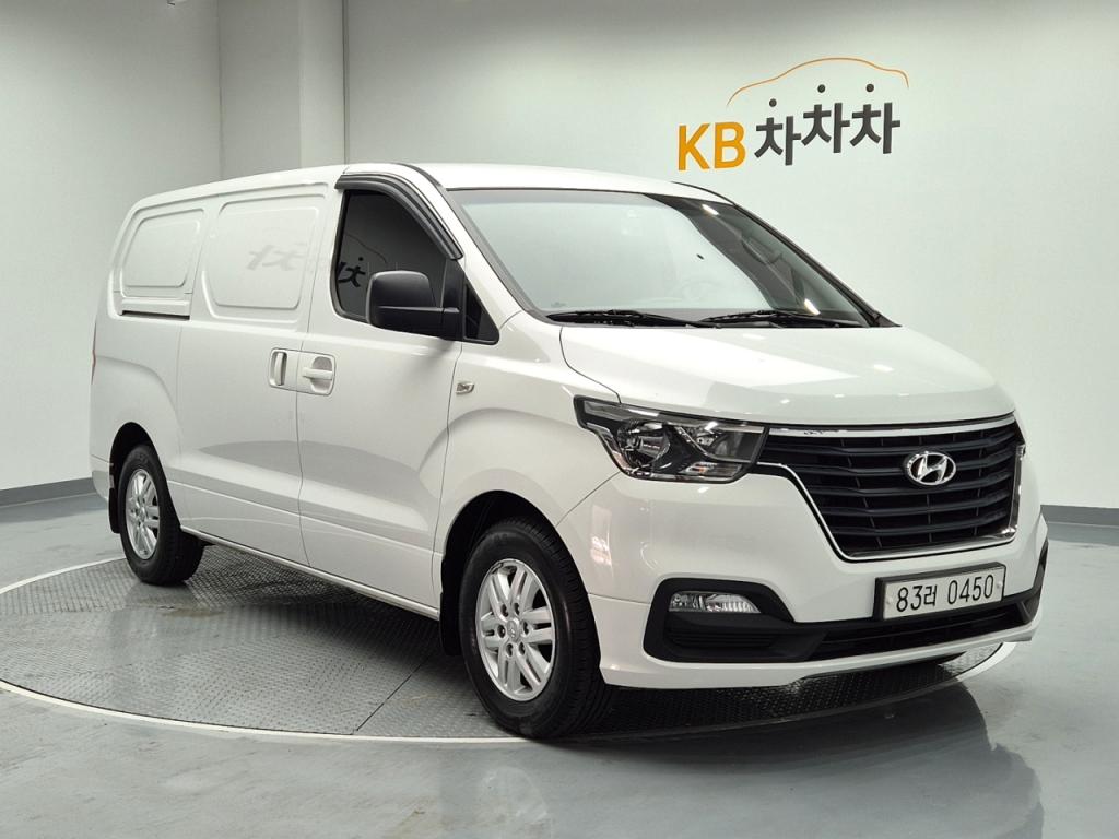 2020 HYUNDAI THE NEW GRAND STAREX 3 -seater diesel van smart