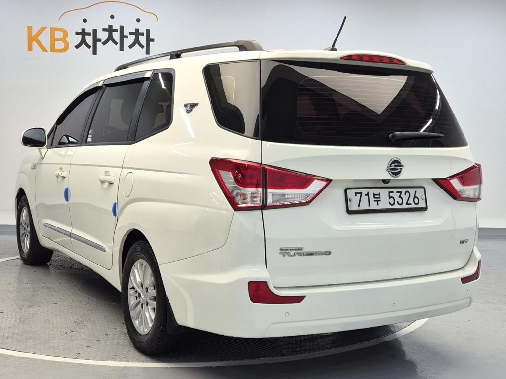 2014 SSANGYONG KORANDO TURISMO 2.0 4WD 11 -seater Gt