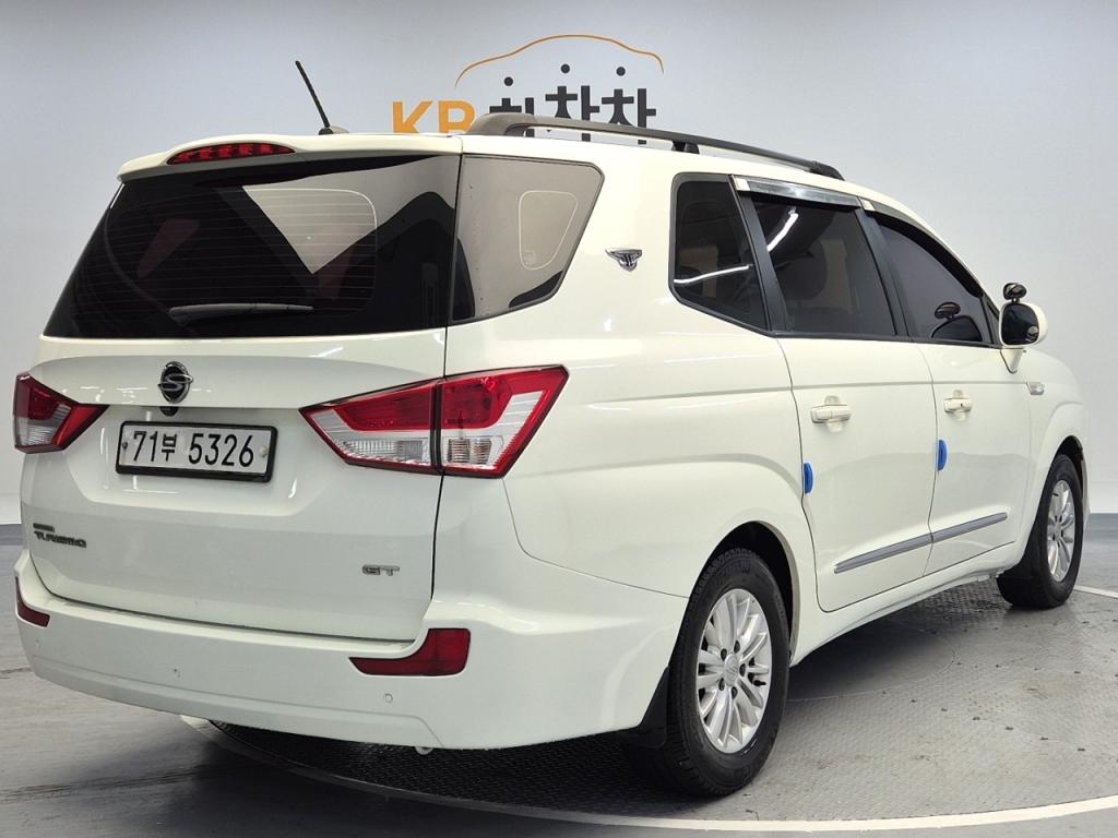 2014 SSANGYONG KORANDO TURISMO 2.0 4WD 11 -seater Gt