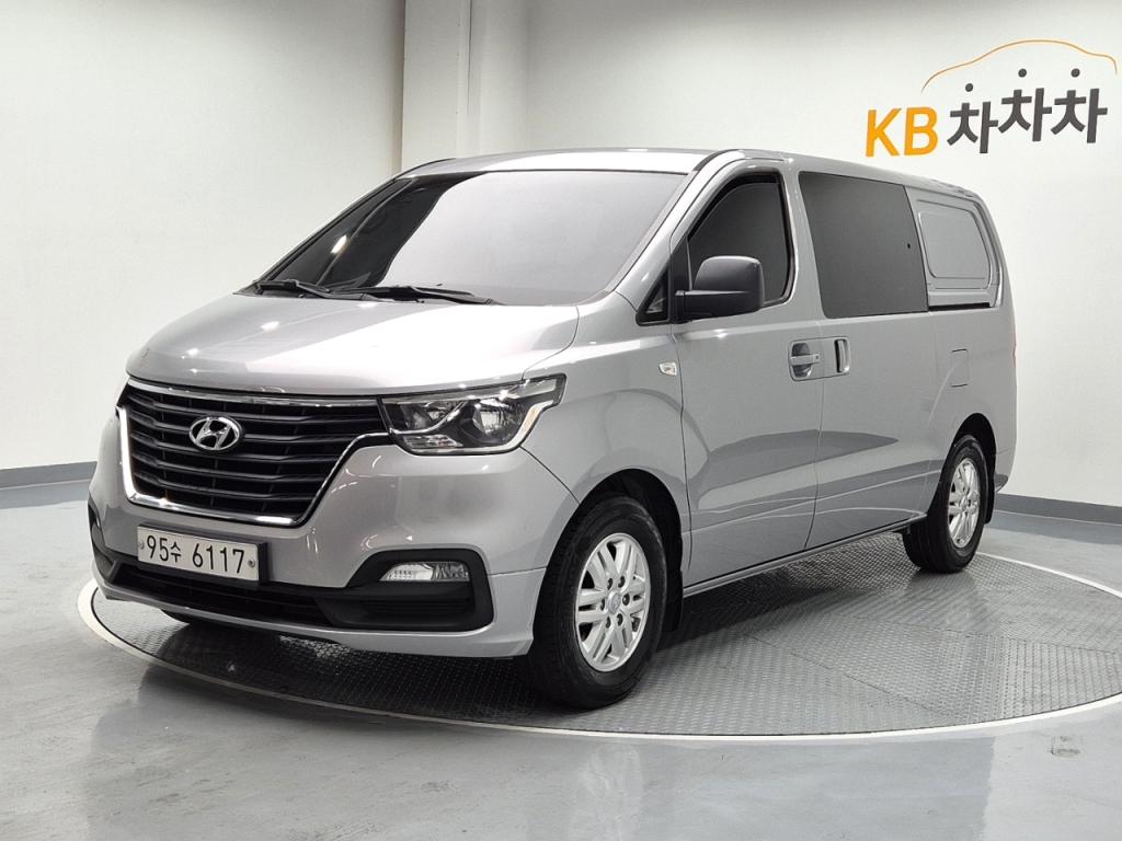 2019 HYUNDAI THE NEW GRAND STAREX 5 -seater diesel van smart