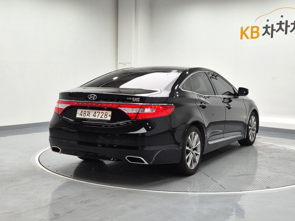 2015 HYUNDAI GRANDEUR HG Diesel HG 220 premium