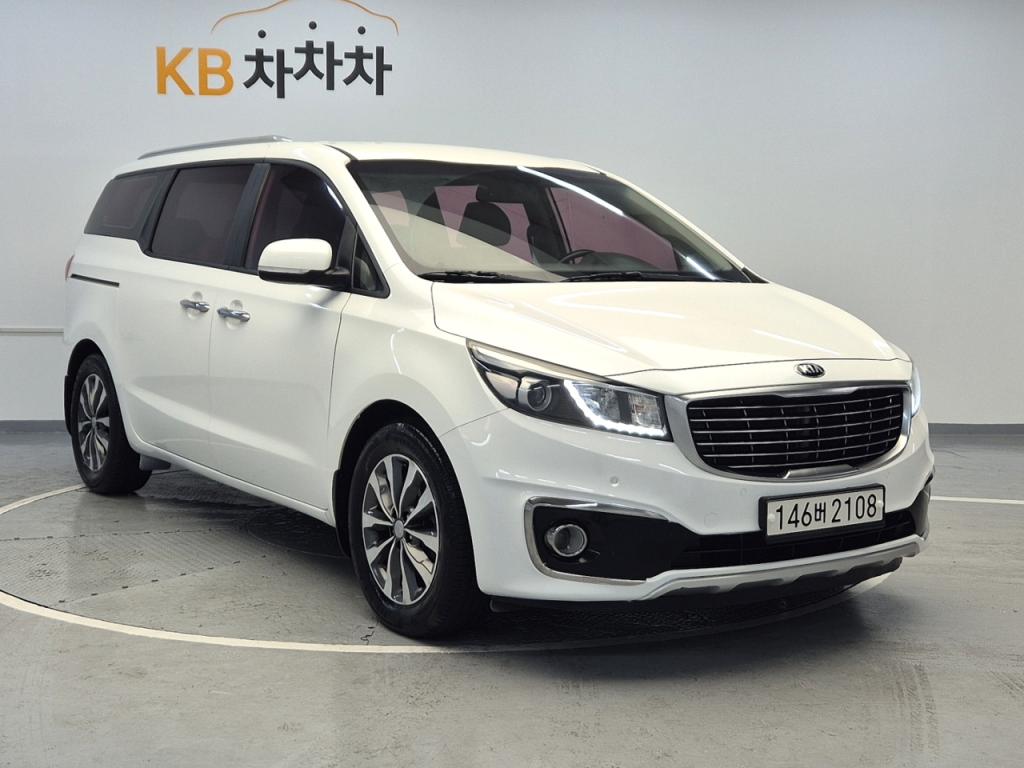 2017 KIA ALL NEW CARNIVAL 9 -seater diesel luxury