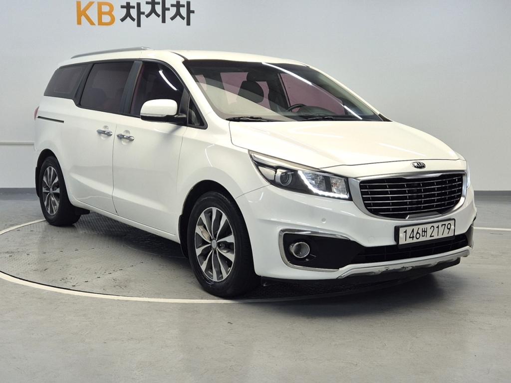 2017 KIA ALL NEW CARNIVAL 9 -seater diesel luxury