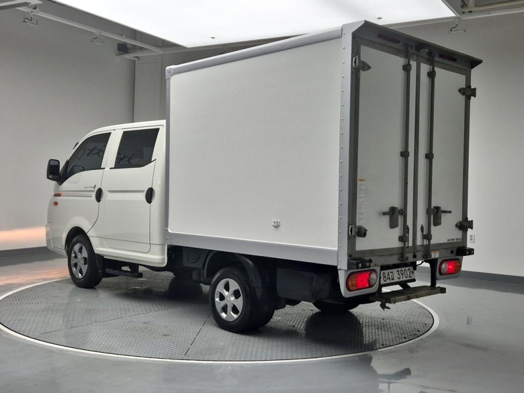 2018 HYUNDAI PORTER II Built -in Double cap