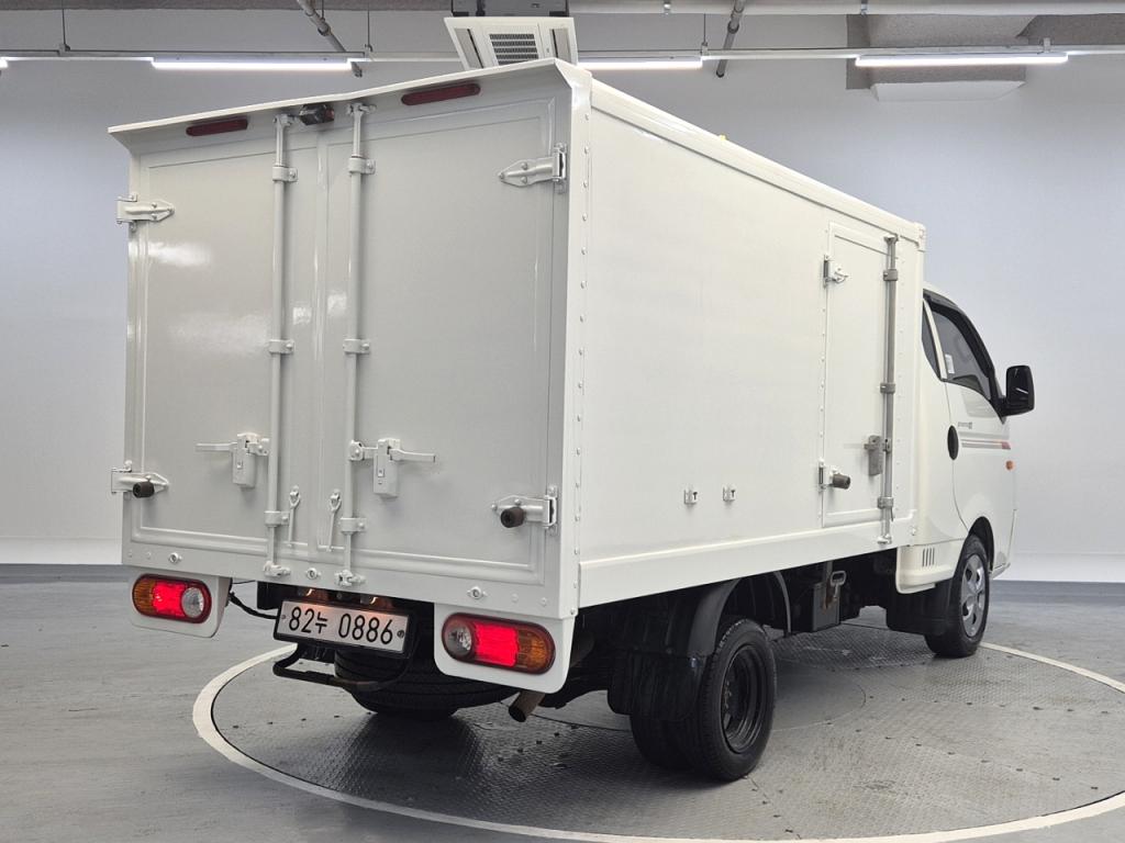 2018 HYUNDAI PORTER II Built -in Low