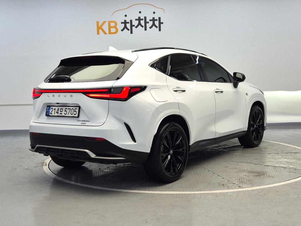 2024 LEXUS NX 200 tons Supreme
