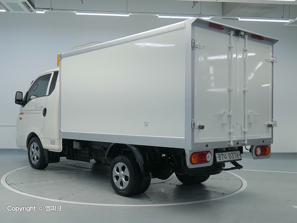2018 HYUNDAI PORTER II Built -in Low